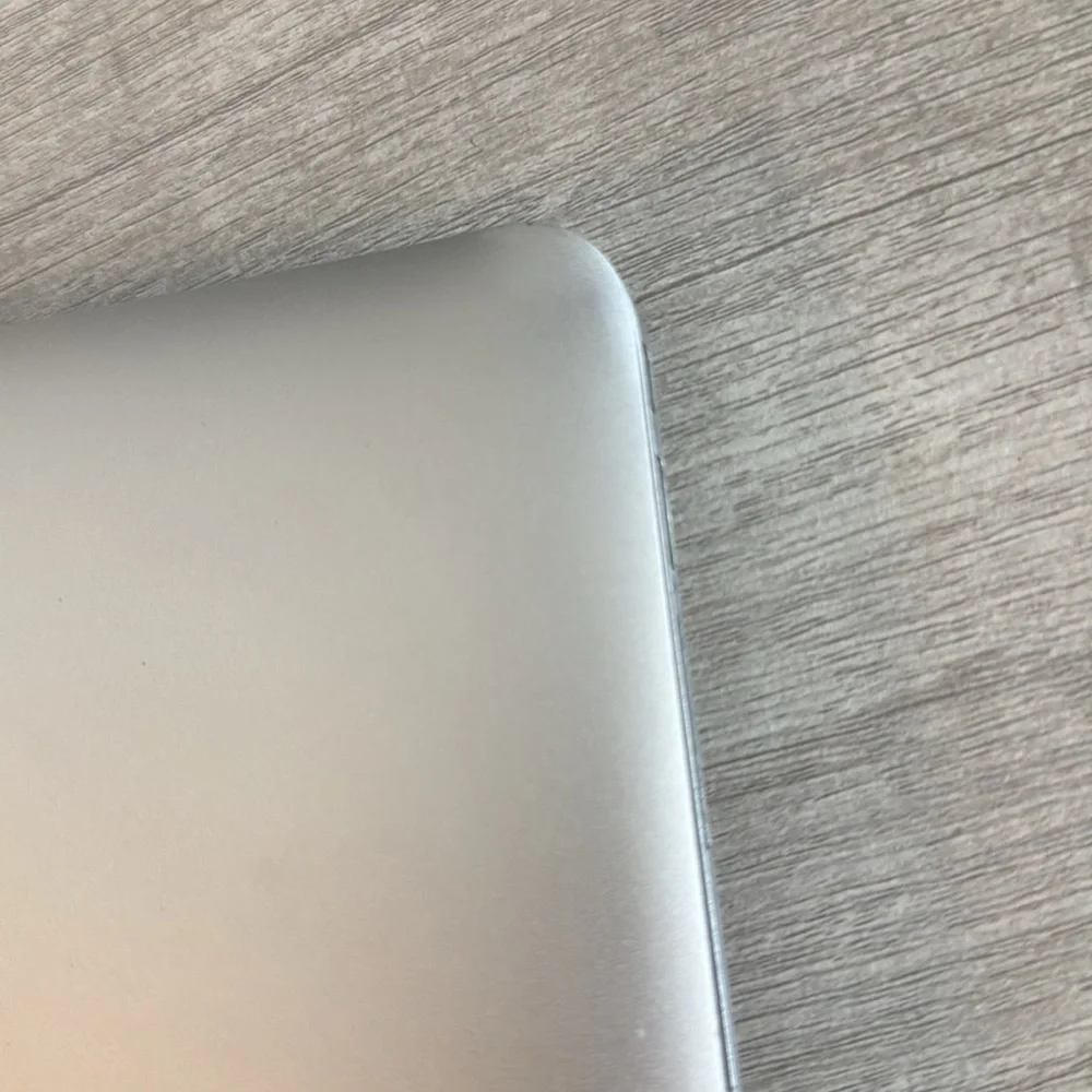 Apple MacBook in Sleek Silver Finish 13 inch